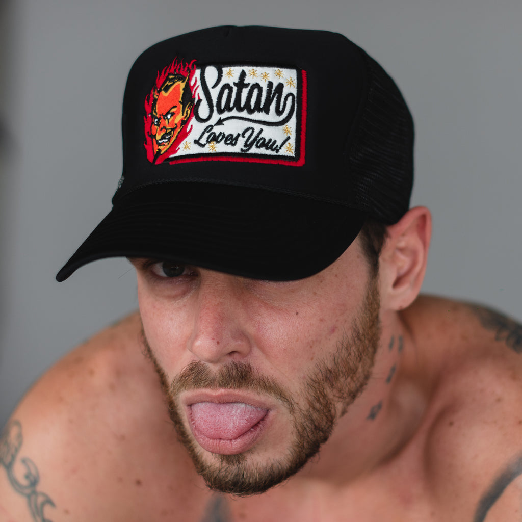 Gorra Satan Loves You
