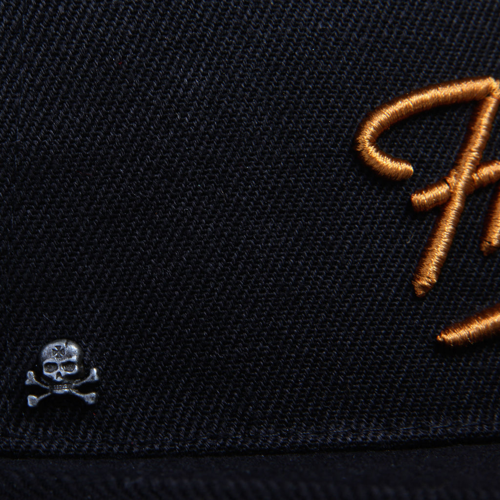Gorra Foo Fighters Dorado