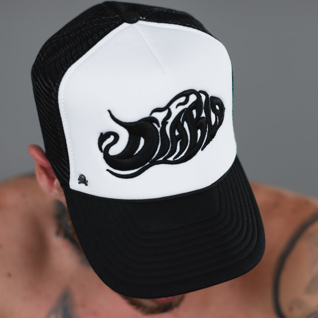 Gorra Diablo B/N