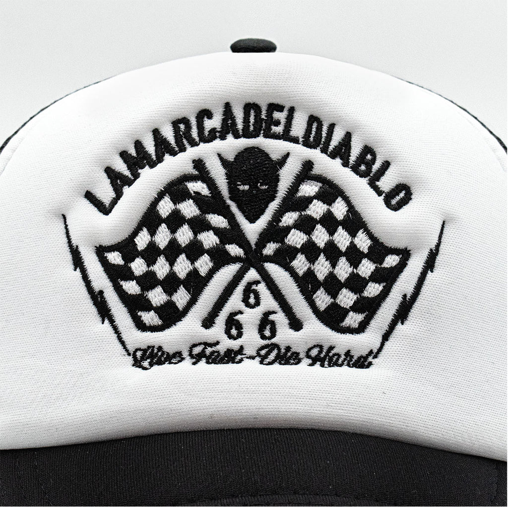 GORRA TRUCKER NEGRO/ BLANCO LIVE FAST