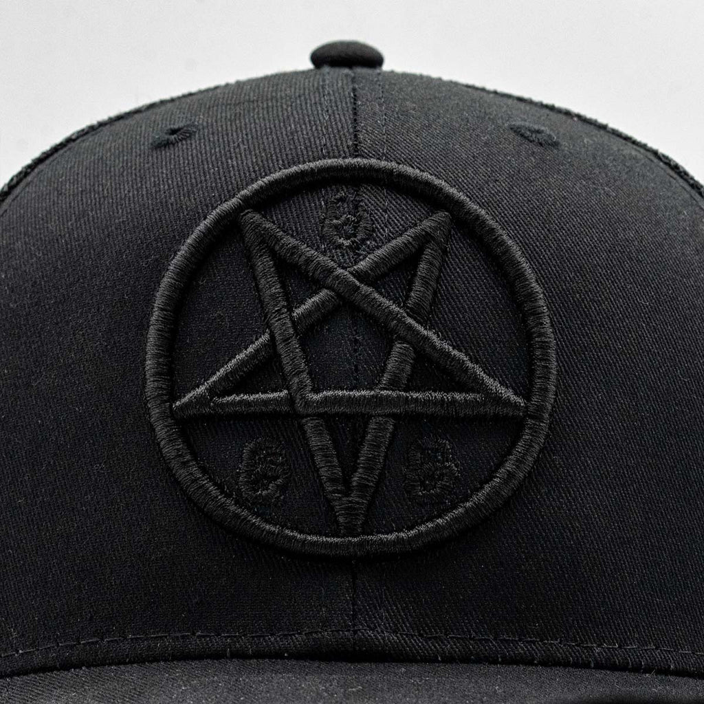 Gorra Trucker Pentagrama Black