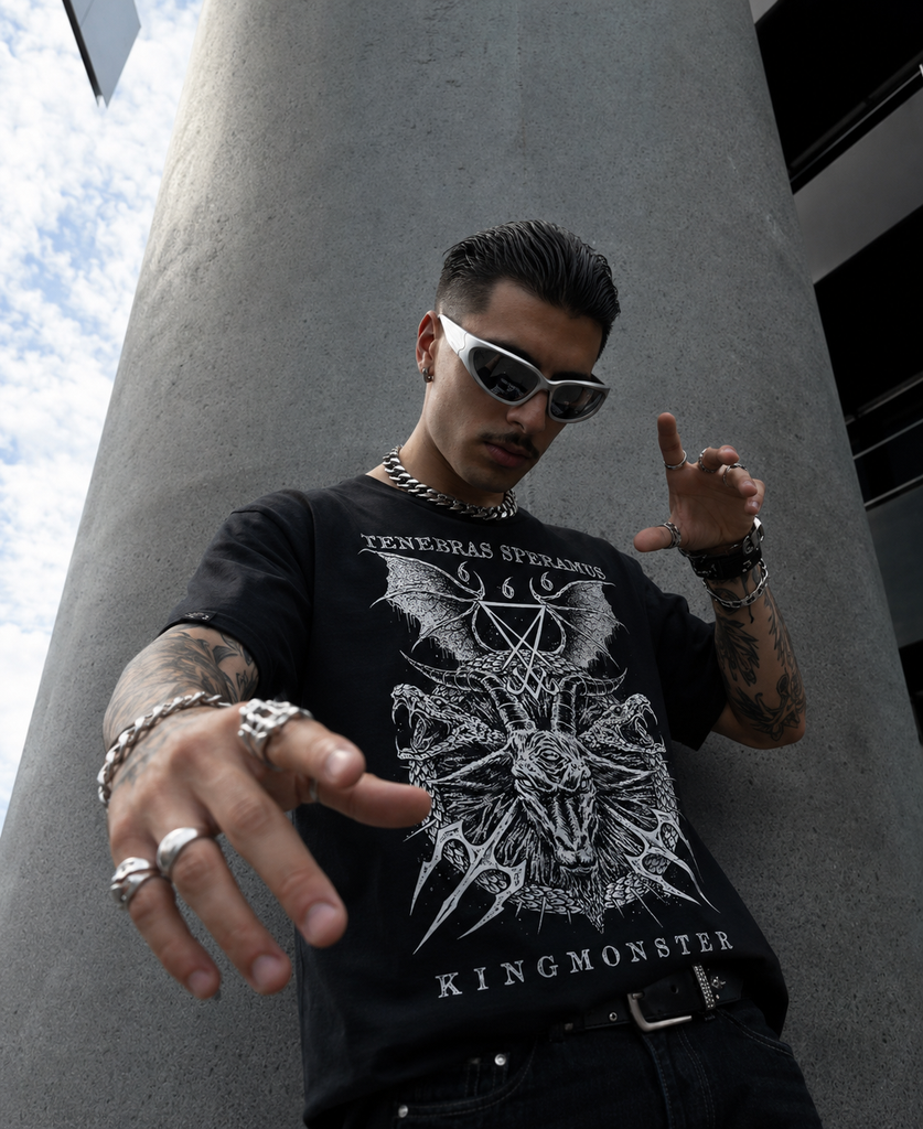 Playera Tenebras Speramus